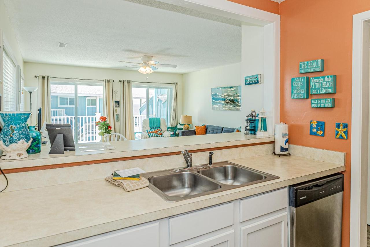 Sea Spray Place Apartment Kure Beach Exterior photo